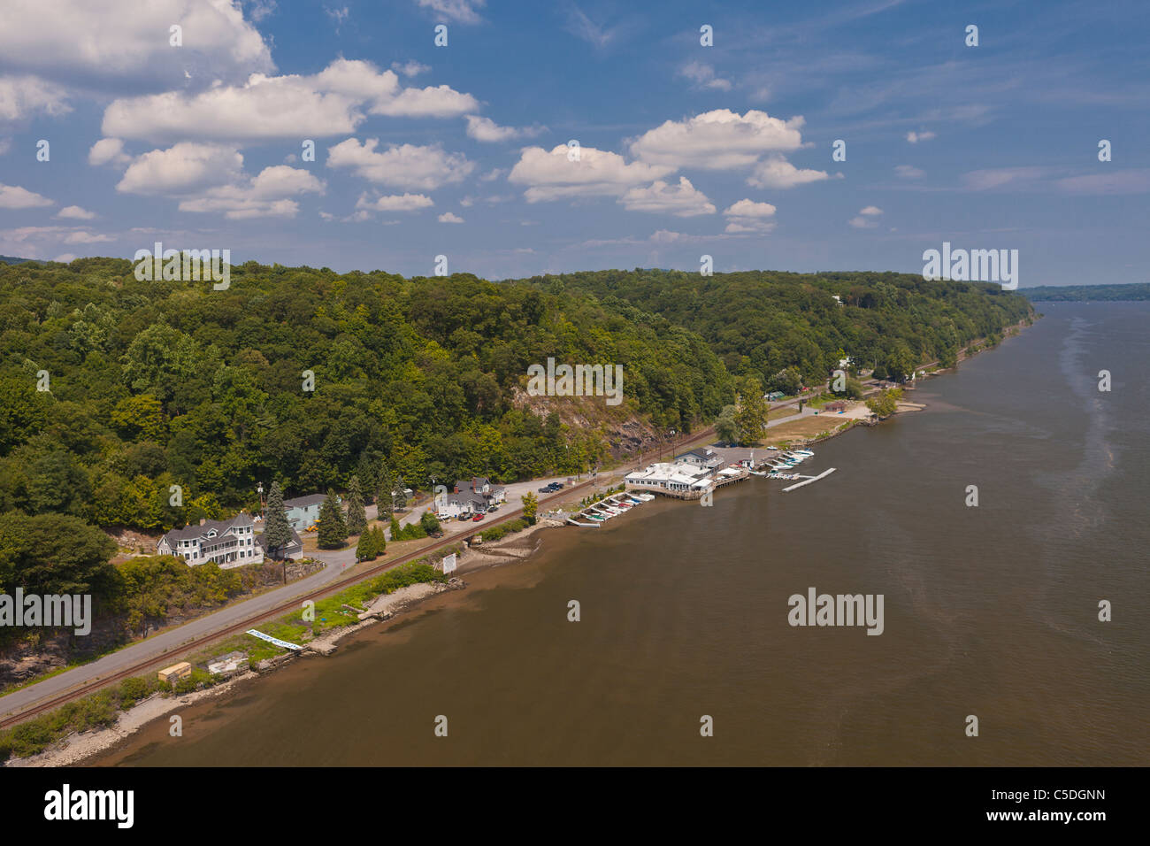 POUGHKEEPSIE, NEW YORK, Stati Uniti d'America - riva ovest del fiume Hudson. Foto Stock