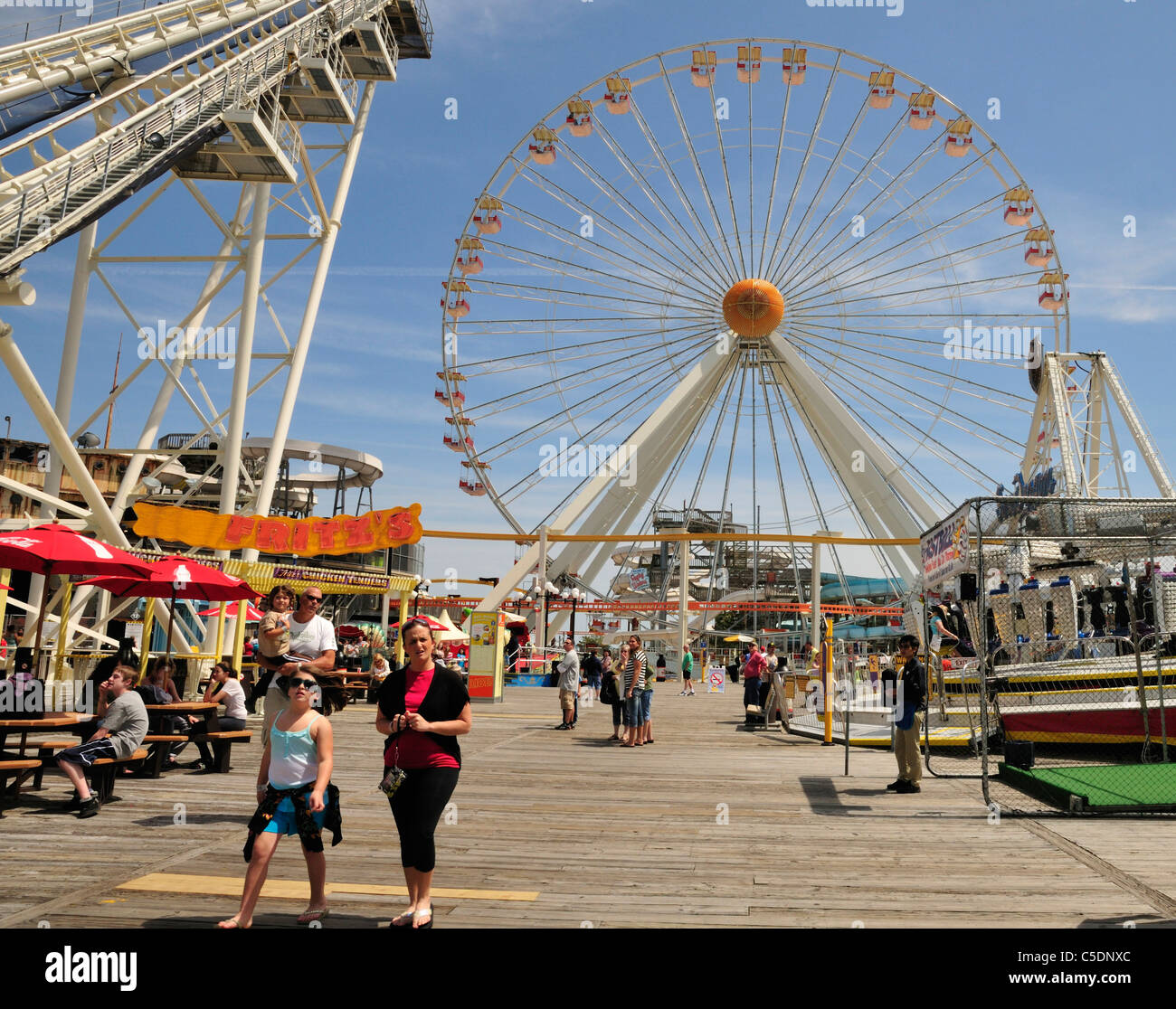 Grande ruota panoramica Ferris in Morey's Piers, Wildwood, New Jersey Foto Stock