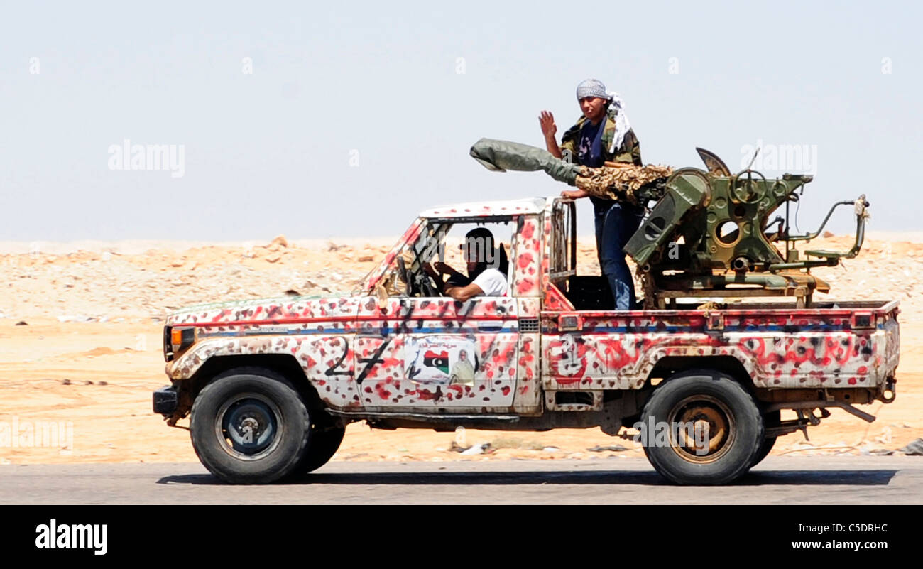 Una guerra tra esercito di Gheddafi e la Libia del Consiglio Nazionale Transitorio esercito con supporto di aria dalla NATO iniziata il 17 marzo 201 Foto Stock
