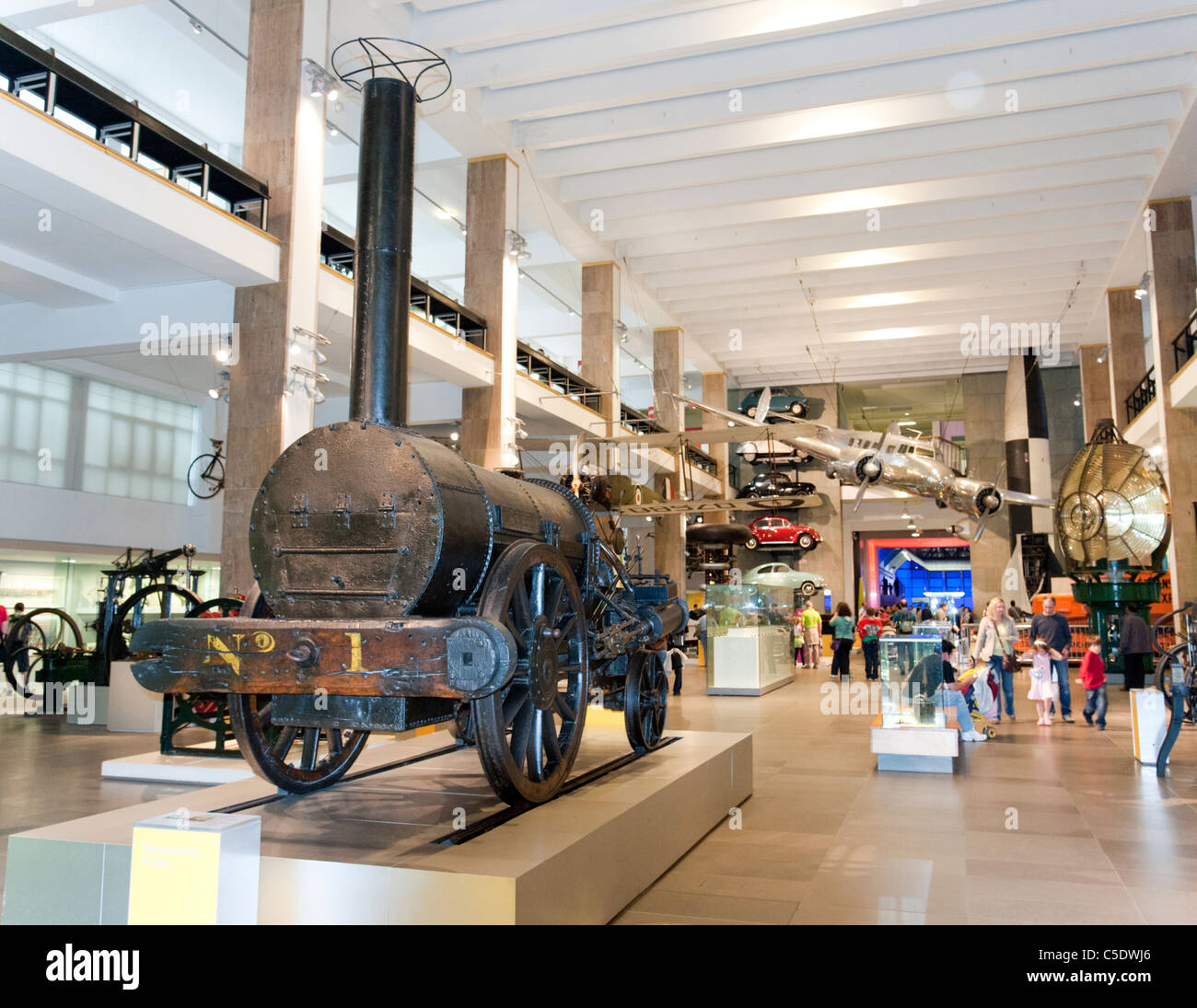 Stephenson's Rocket locomotiva, 1829 presso il Science Museum di Londra, Regno Unito Foto Stock