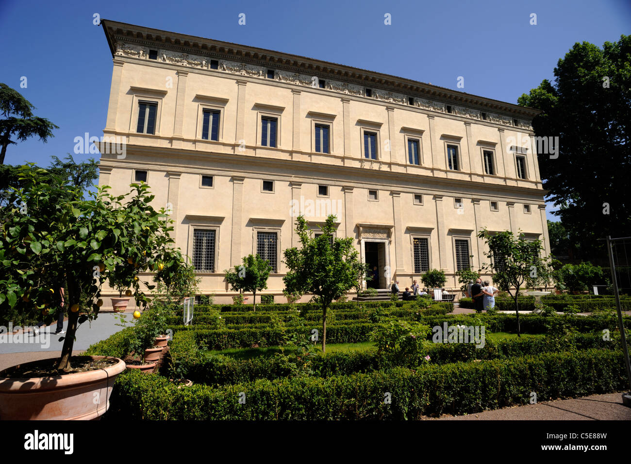 Italia, Roma, Trastevere, Villa Farnesina (Villa Chigi), giardino rinascimentale Foto Stock