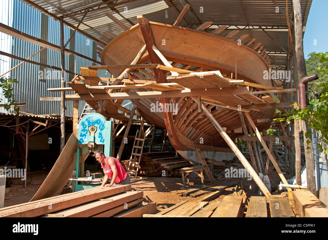 Fethiye wharf cantiere barca a vela in Turchia Foto Stock