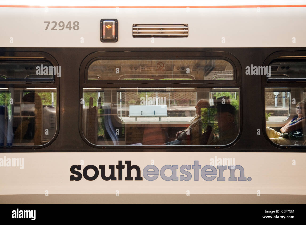 SouthEastern treno; a sud est della linea ferroviaria carrello, London REGNO UNITO Foto Stock