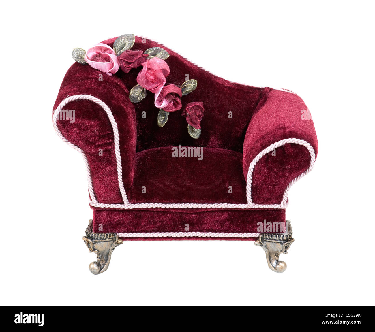 Red Velvet Lounge chaise con argento di piedi di appoggio piacevole - percorso incluso Foto Stock