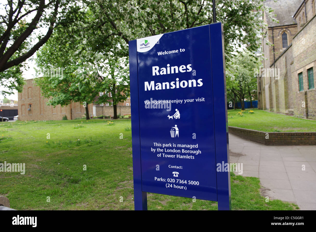 Raines Mansions, parco pubblico di Wapping, Tower Hamlets, London E1, England, Regno Unito Foto Stock