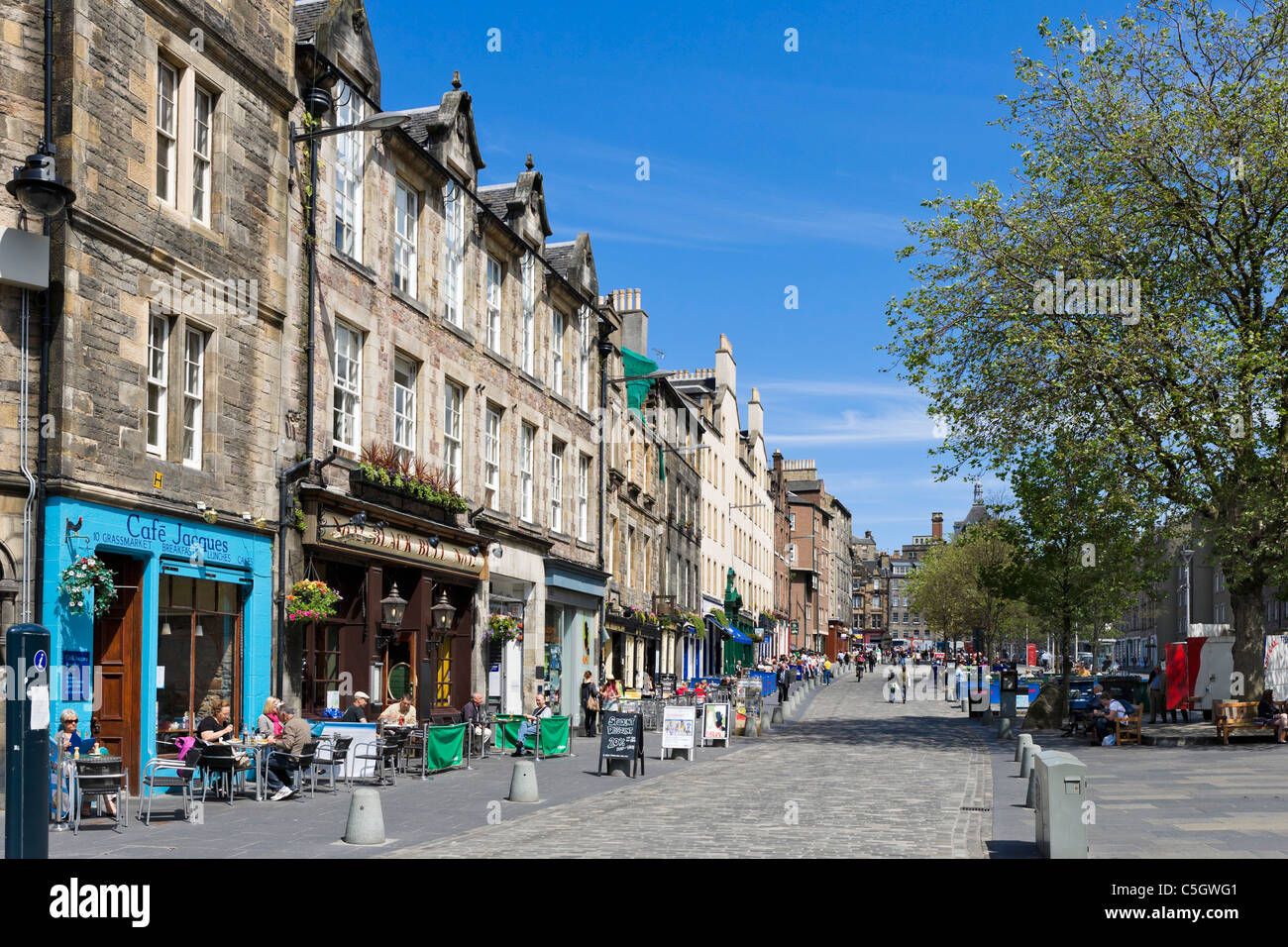 Pub e bar sul Grassmarket nel centro storico di Edimburgo, Scozia, Regno Unito Foto Stock