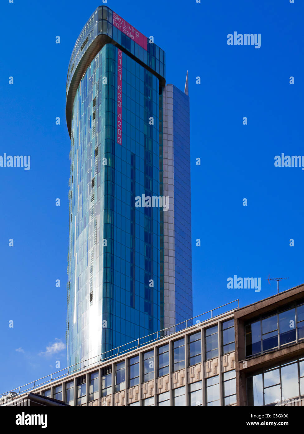 10 Holloway Circus o Beetham Tower un grattacielo nel centro della città di Birmingham Inghilterra REGNO UNITO costruito nel 2006 progettato da Ian Simpson Foto Stock