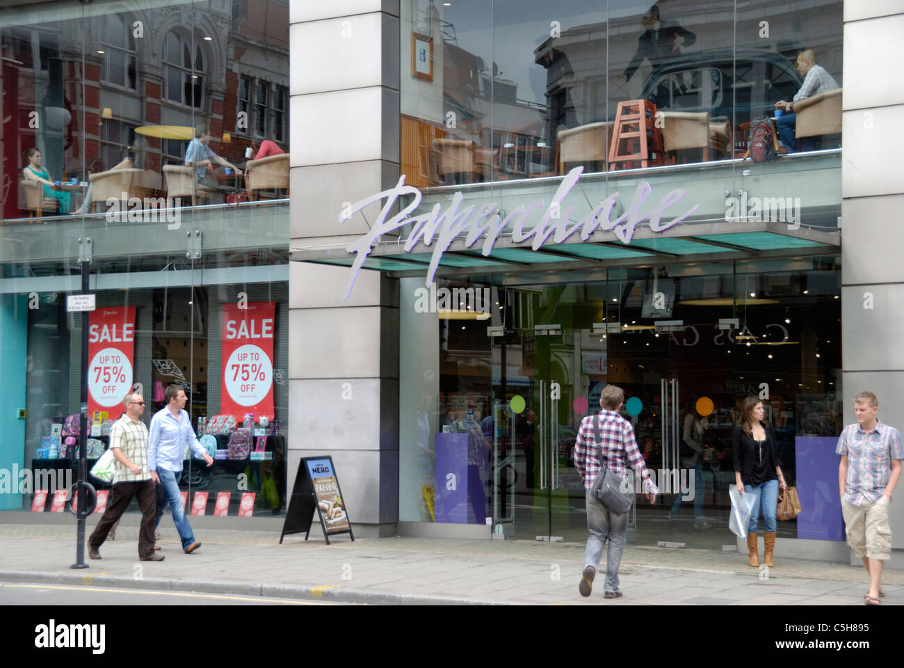 Paperchase store in Tottenham Court Road, Londra, Inghilterra Foto Stock