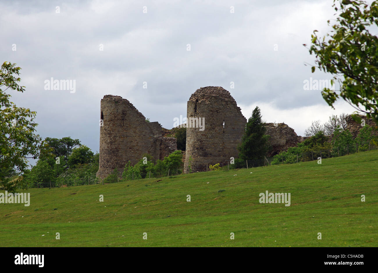 Le rovine del castello di Chartley, una motte e bailey castle a Stowe-da-Chartley tra Stafford e Uttoxeter, Staffordshire Foto Stock