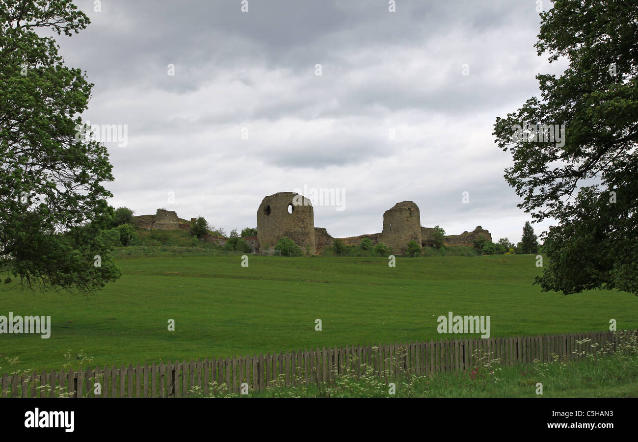 Le rovine del castello di Chartley, una motte e bailey castle a Stowe-da-Chartley tra Stafford e Uttoxeter, Staffordshire Foto Stock