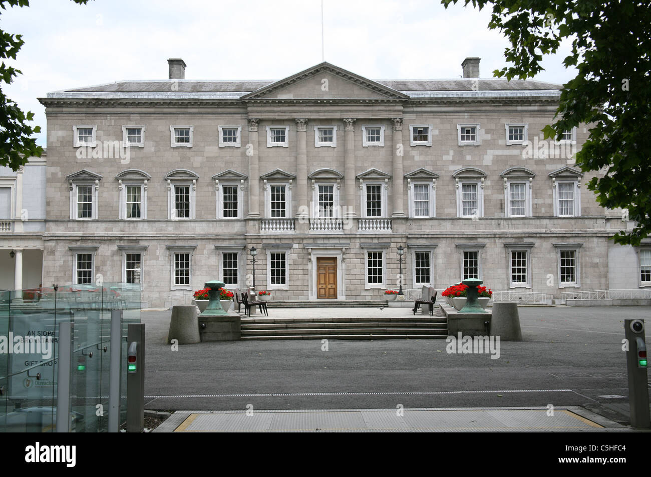 Dail Eireann Governo irlandese edifici su Kildare Street a Dublino Irlanda Foto Stock