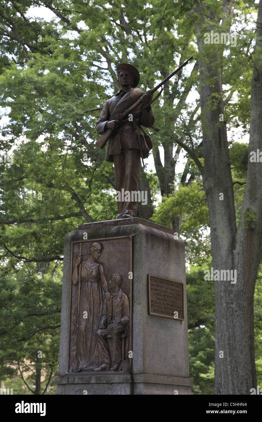 Silent Sam, monumento al 321 alunni del percorso UNC che sono morti nella guerra civile, Università della North Carolina a Chapel Hill, STATI UNITI D'AMERICA Foto Stock