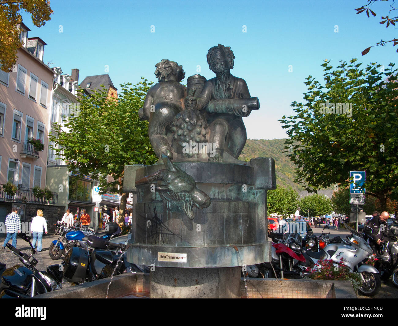 Brunnen Am Moselufer, Cochem Mosel, fontana della Mosella, città vecchia, Cochem, Moselle Foto Stock