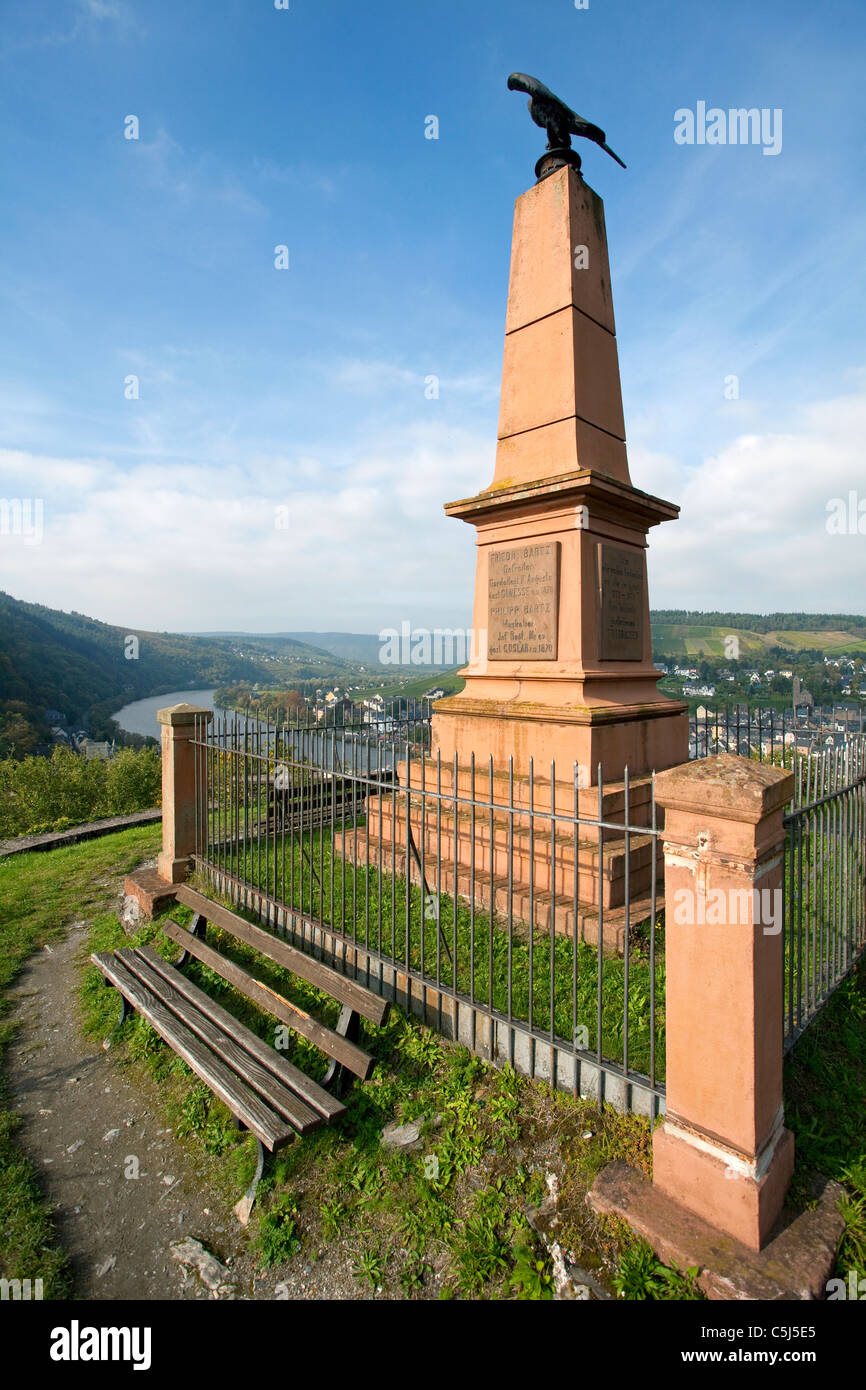 Kriegerdenkmal unterhalb der Grevenburg, Traben-Trarbach, memoriale di guerra sotto il Grevenburg, Greven castello, Traben-Trarbach Foto Stock