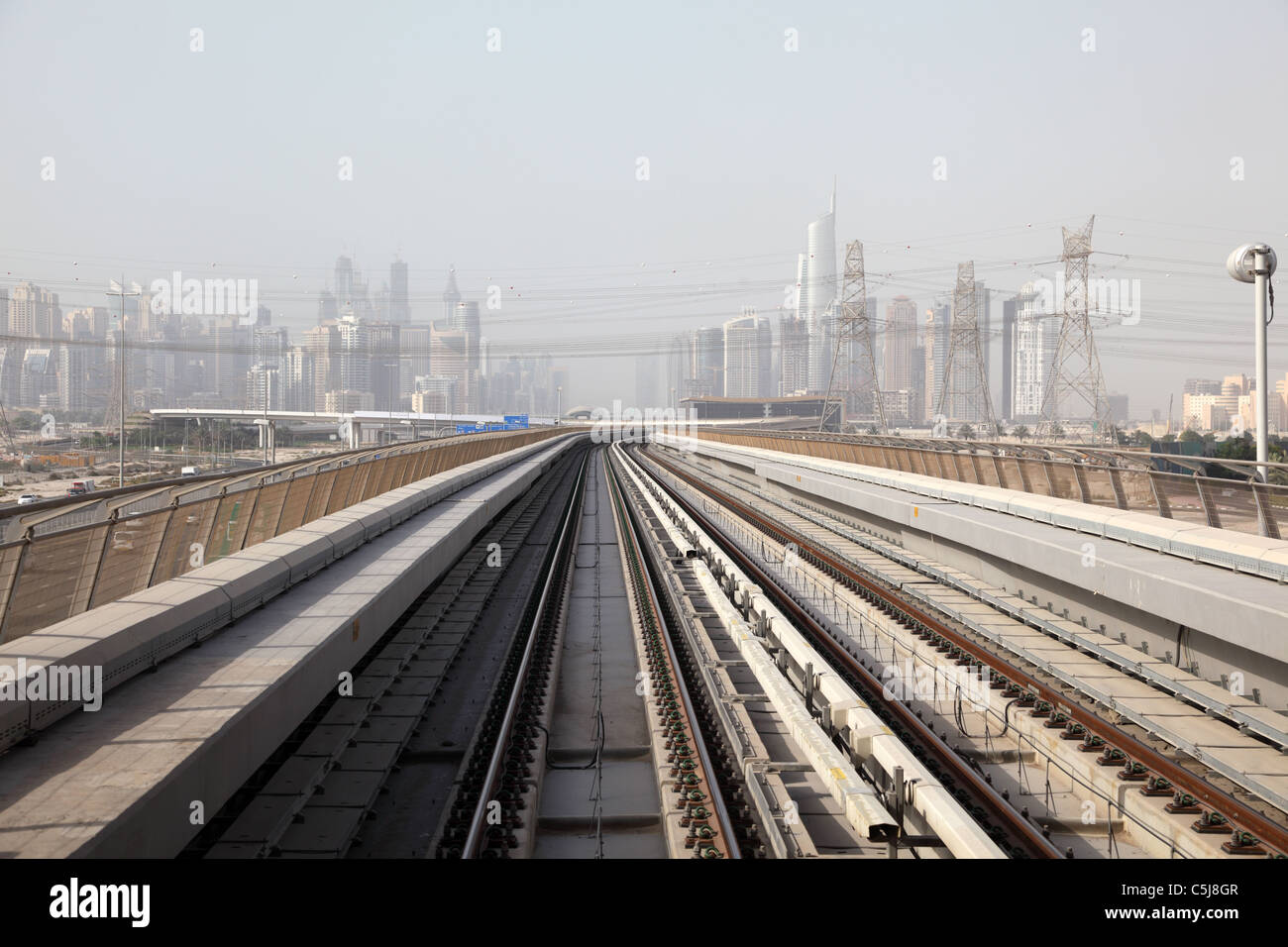 Metro le tracce in Dubai, Arabi Uniti Emiratesd Foto Stock
