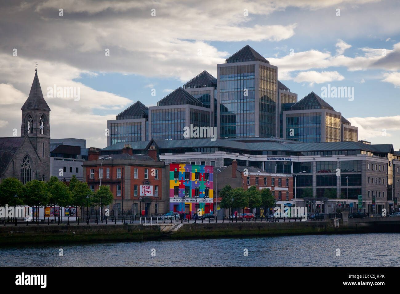 Gli edifici del centro e il fiume Liffey a Dublino, Irlanda Foto Stock