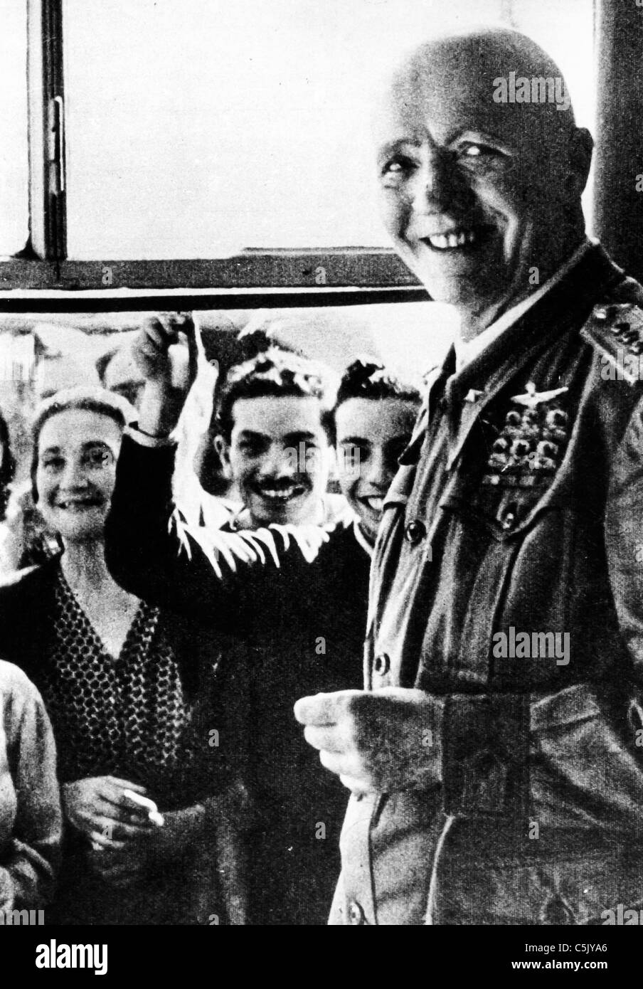 Il maresciallo Pietro Badoglio a Brindisi, 11 Settembre 1943 Foto Stock