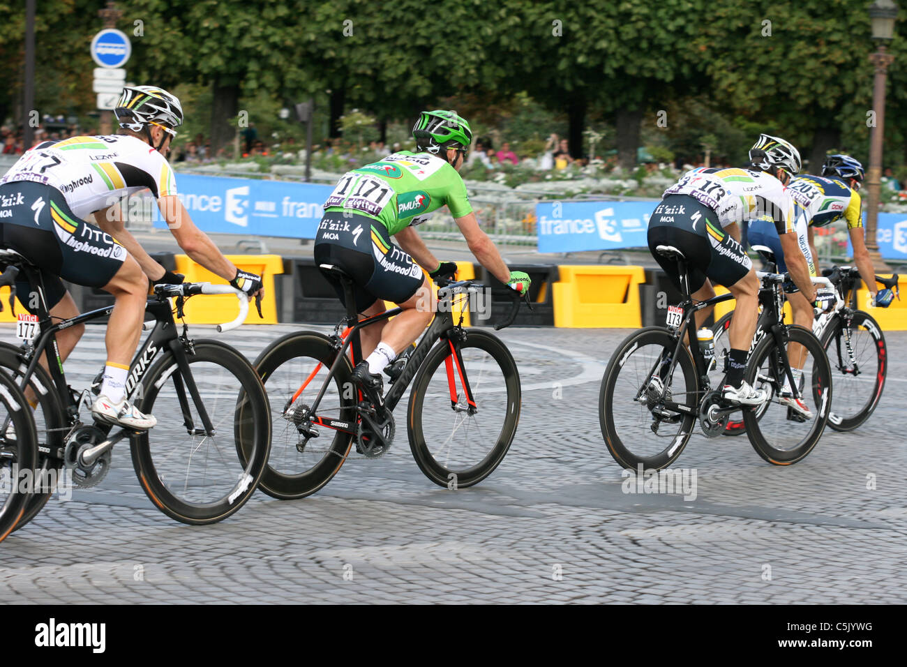 Mark Cavendish nei punti jersey sugli Champs Elysses. Tour de France 2011 stadio finale Foto Stock