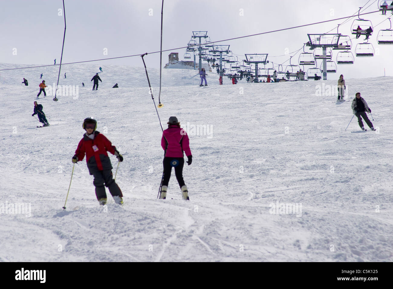 Gli sciatori in Mzaar ski resort, Faraya, Libano Foto Stock