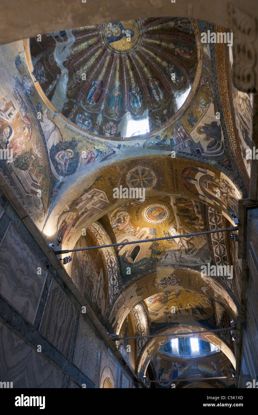 Il soffitto della seconda nartece con mosaici bizantini, Museo Chora, Istanbul, Turchia Foto Stock