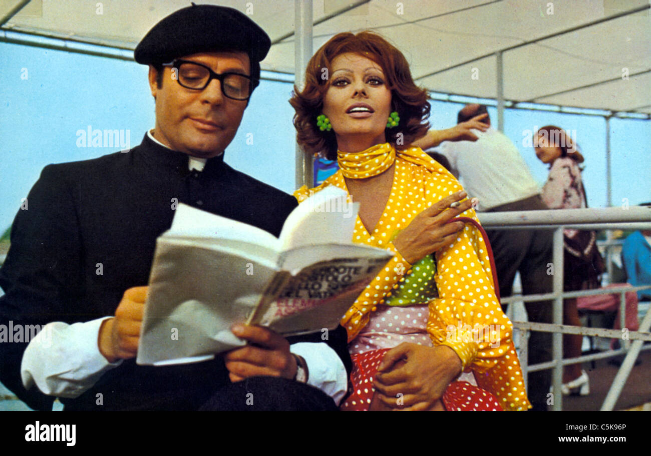La moglie del prete del sacerdote moglie Anno: 1970 Italia Sophia Loren, Marcello Mastroianni Direttore: Dino Risi Foto Stock