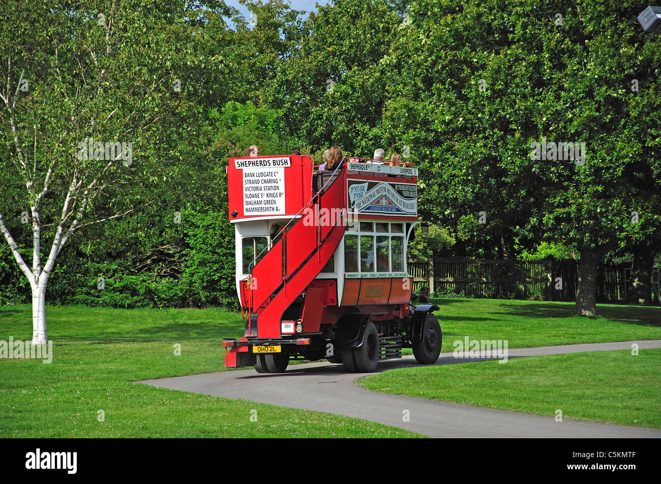 Vintage, a cielo aperto, di Londra in autobus, Beaulieu, nuovo Distretto Forestale, Hampshire, Inghilterra, Regno Unito Foto Stock