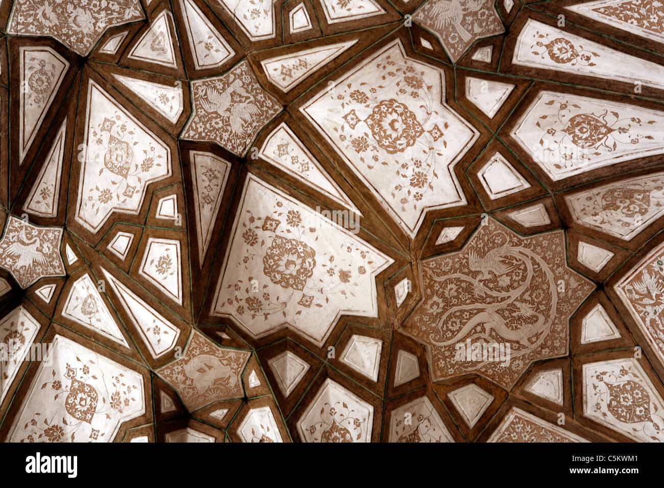 Pitture Murali in tecnica sgraffito (1560-1580), Nain, provincia di Isfahan, Iran Foto Stock