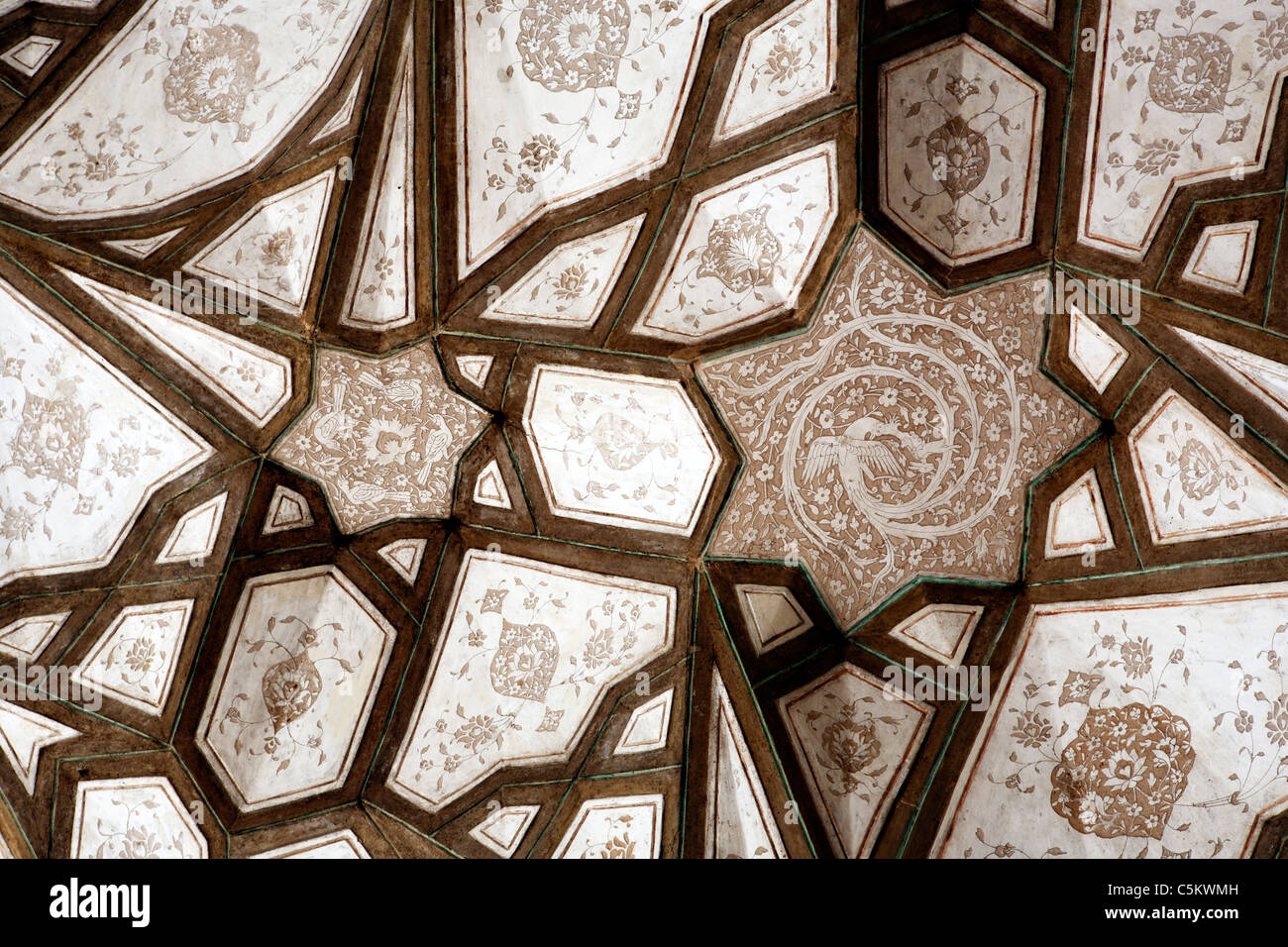 Pitture Murali in tecnica sgraffito (1560-1580), Nain, provincia di Isfahan, Iran Foto Stock