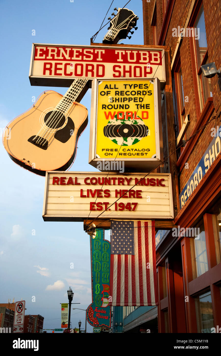 Ernest tubbs record shop on Broadway downtown Nashville Tennessee USA Foto Stock