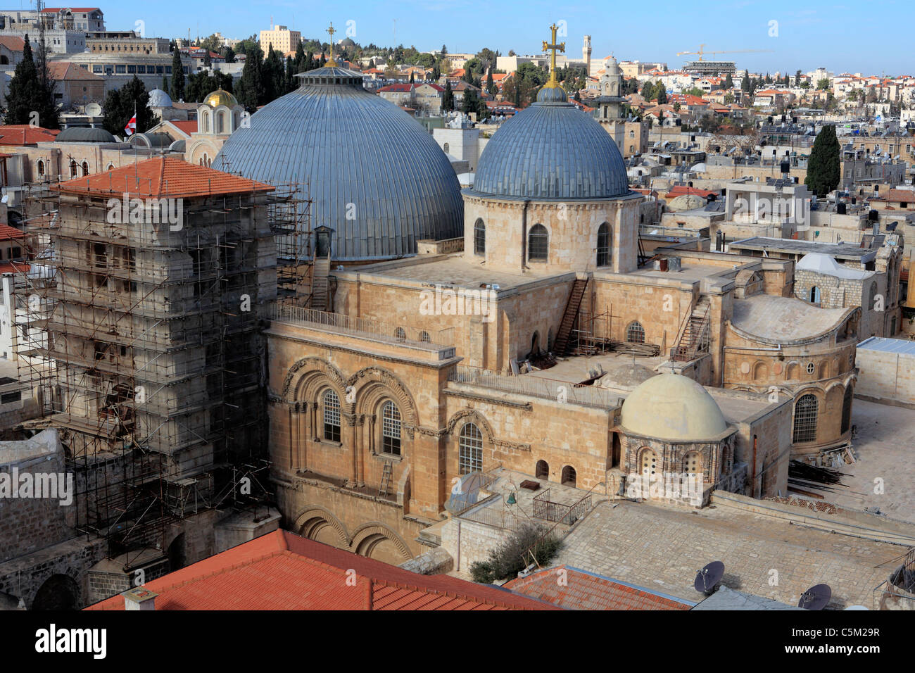 Vista della città vecchia da Redemeer campanile della chiesa di Gerusalemme, Israele Foto Stock
