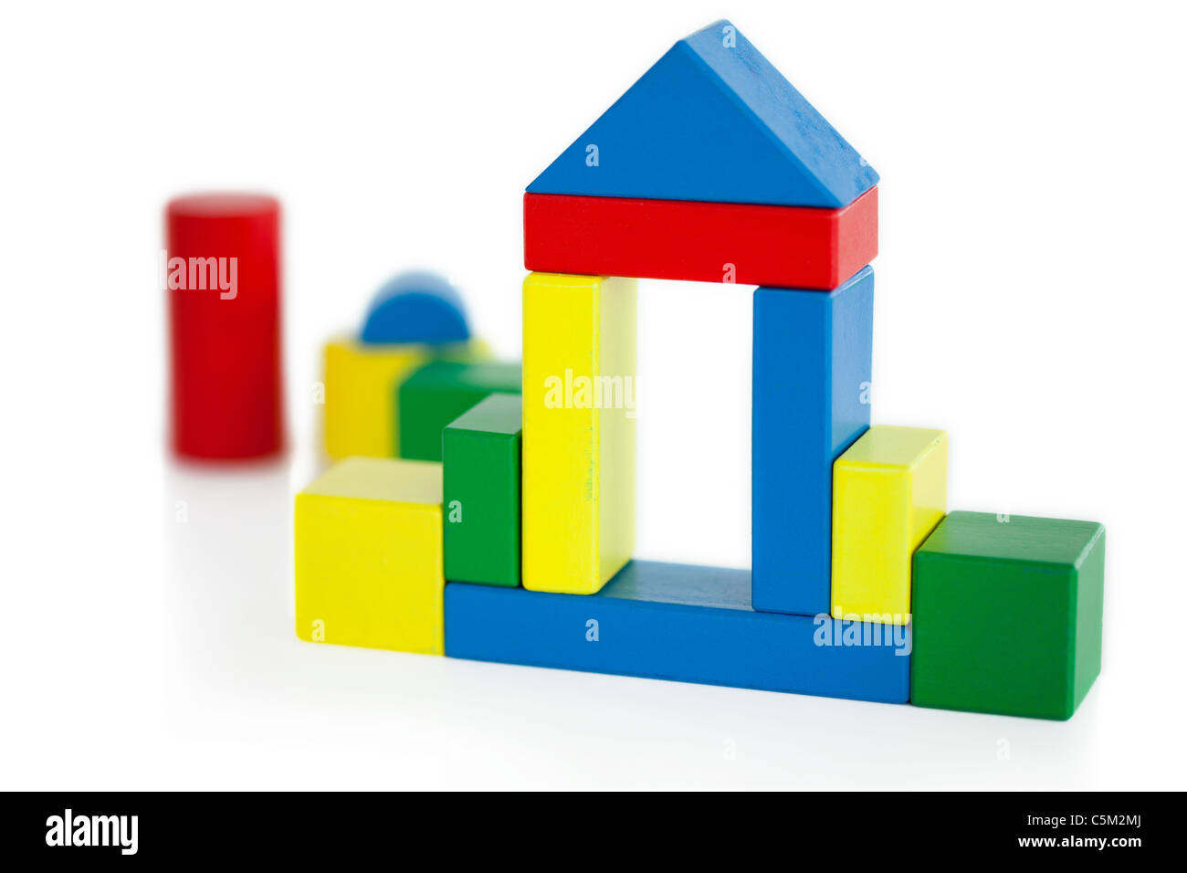 Casa costruita in legno blocchi giocattolo Foto Stock