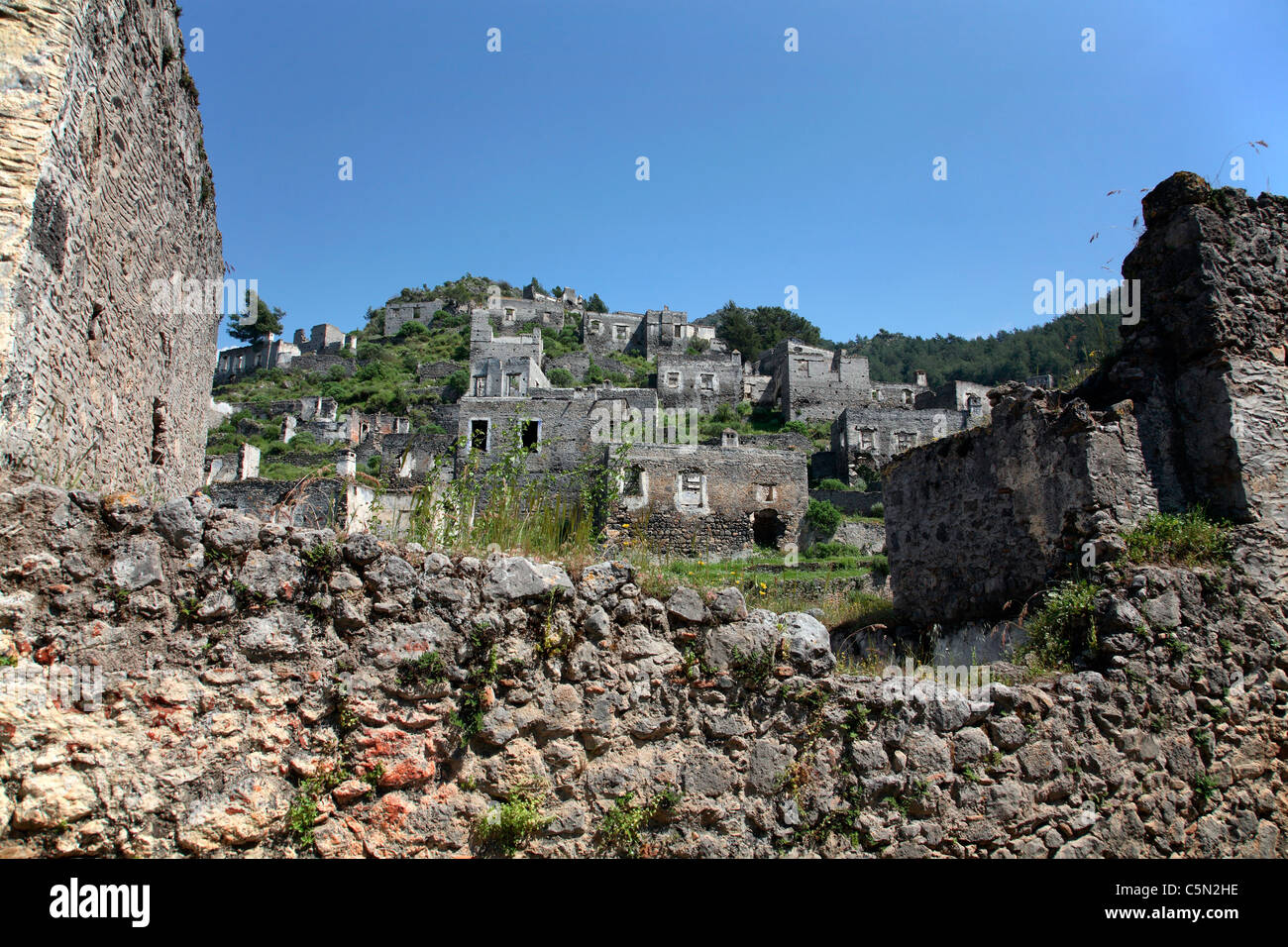 Karmylassos deserta città greca nei pressi di Fethiye Turchia Foto Stock