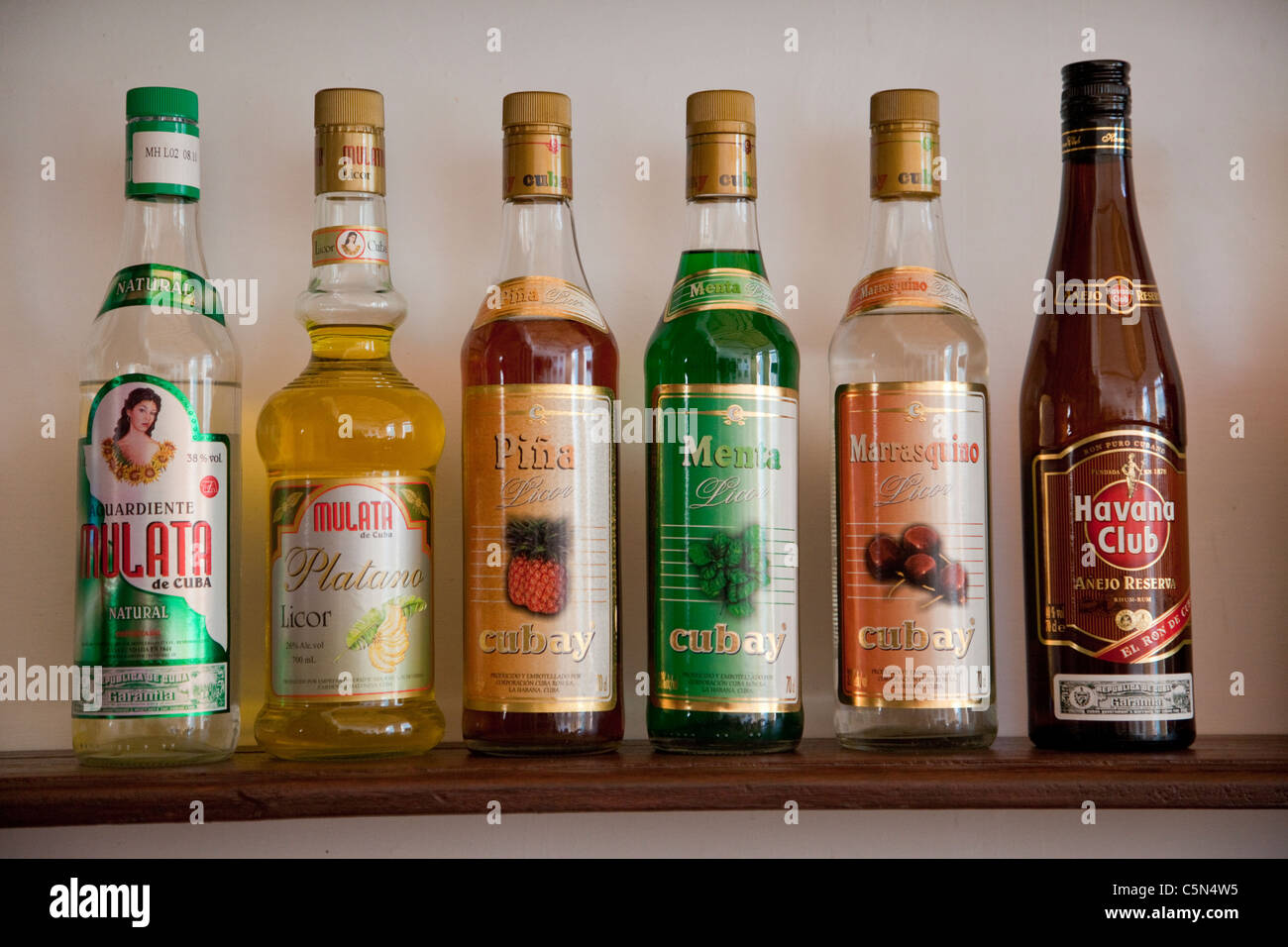 Cuba Trinidad. Rum cubano e altri alcolici liquori. Foto Stock