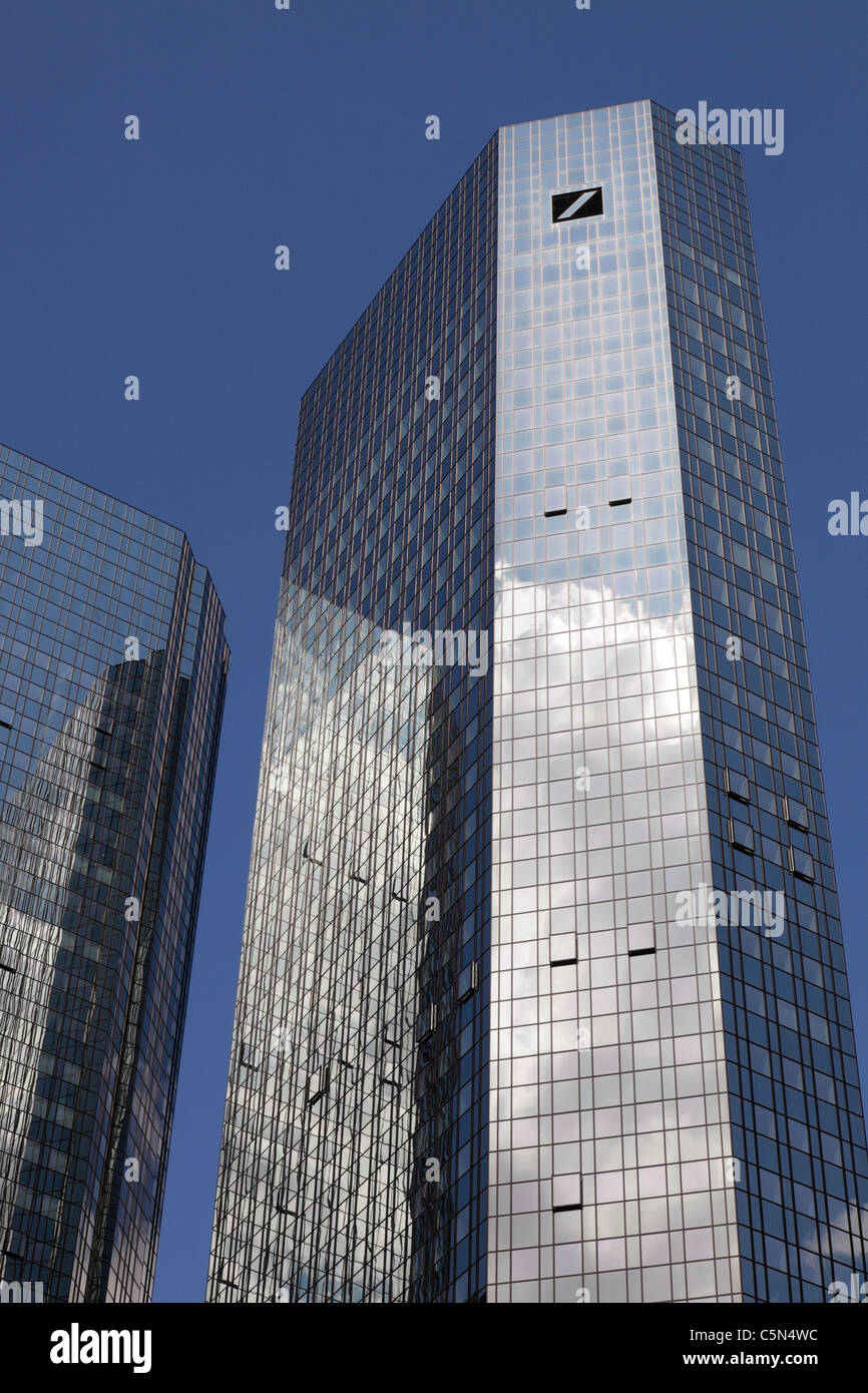 Deutsche Bank sede a Francoforte (principale); Banca tedesca Twin Towers di Francoforte; solo uso editoriale! Foto Stock