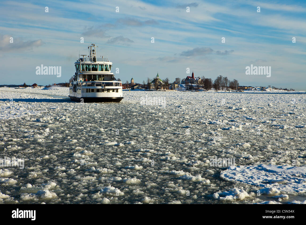 Il traghetto a Helsinki inverno Foto Stock