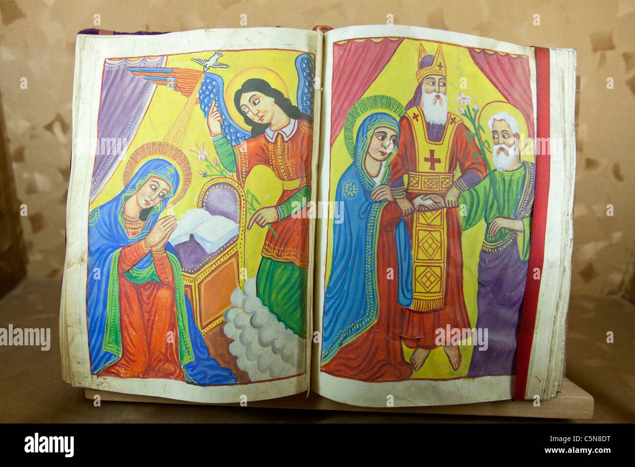 Variopinta antico illustrazione Cristiana, St George Museum, Addis Abeba, Etiopia Foto Stock