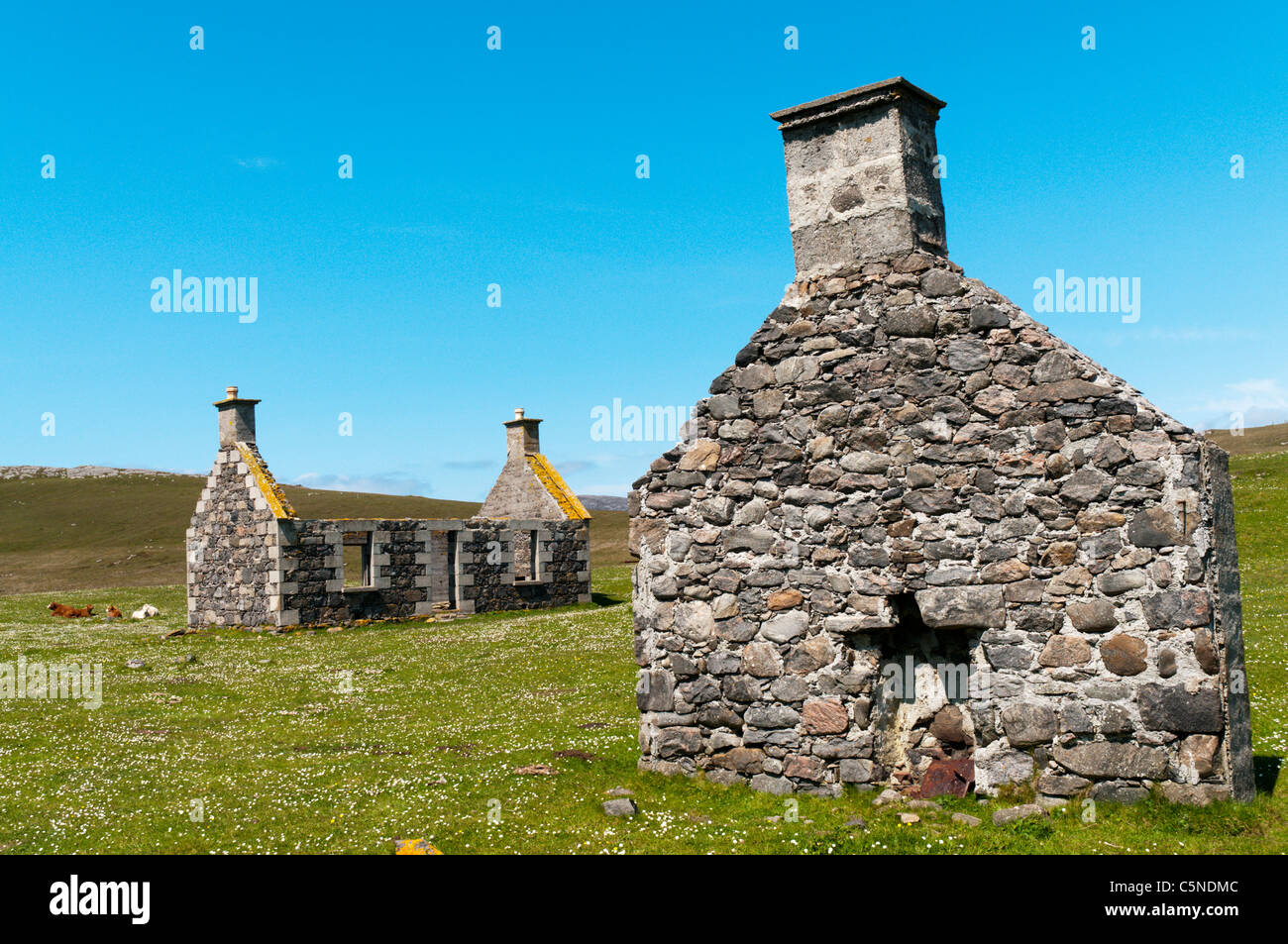 Il villaggio abbandonato di Eòrasdail sull isola di Vatersay nelle Ebridi Esterne. Foto Stock