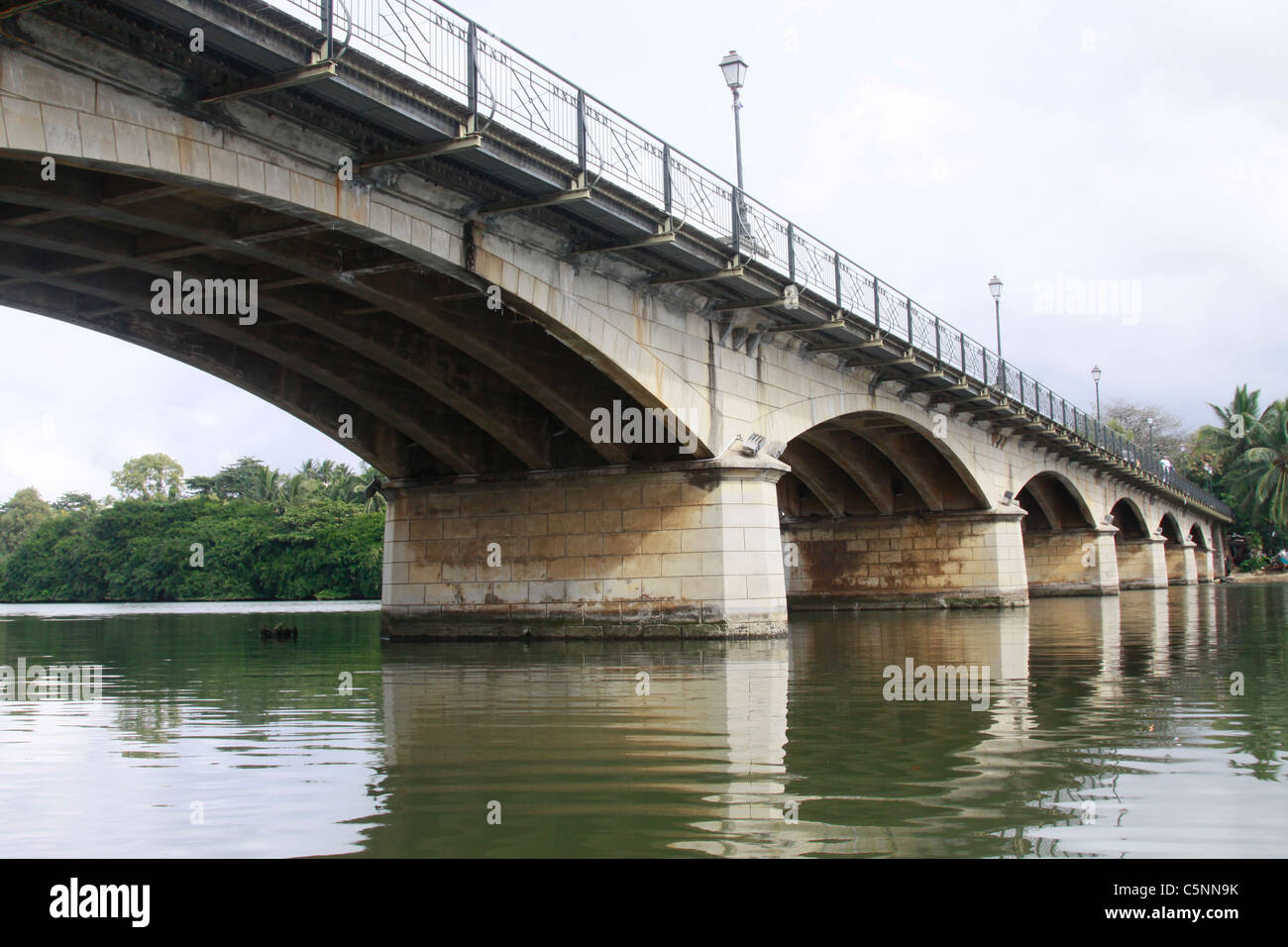 La costruzione di questo ponte esisteva già nei secoli, situato in mahebourg, Mauritius Foto Stock