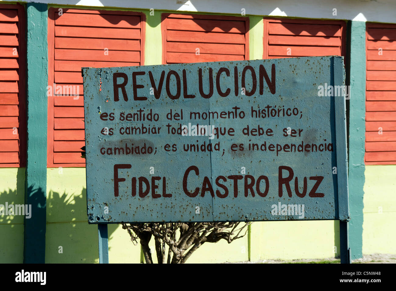 La propaganda cubana segno, citazione da Fidel Castro, Playa Giron, Cuba Foto Stock