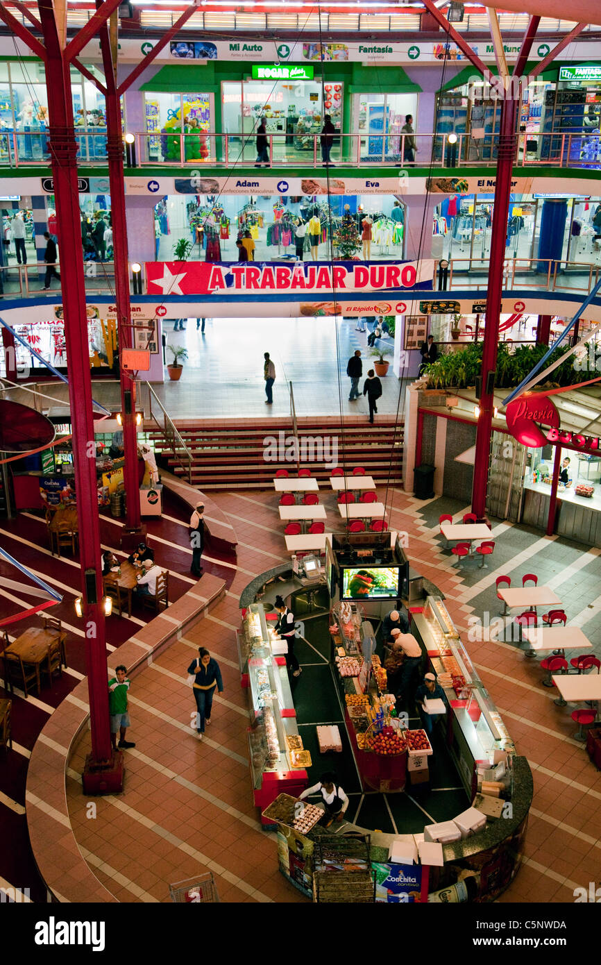 Cuba, La Habana. Plaza Carlos III Shopping Mall. Foto Stock