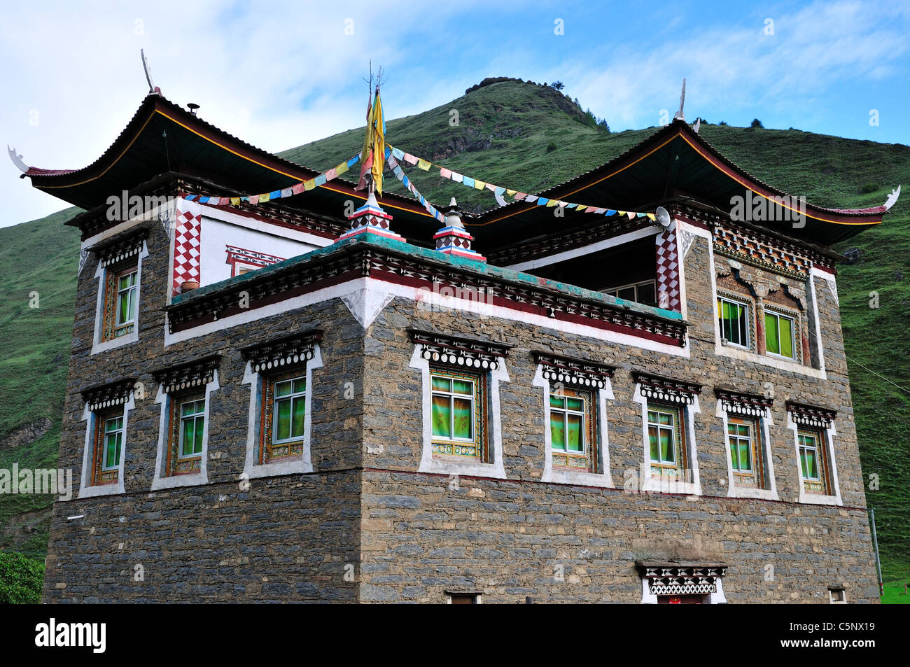 Un stile tibetano house. Sichuan, in Cina. Foto Stock