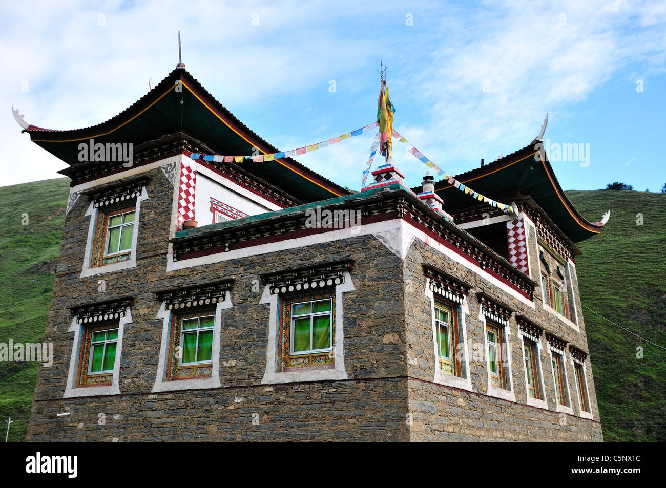 Un stile tibetano house. Sichuan, in Cina. Foto Stock