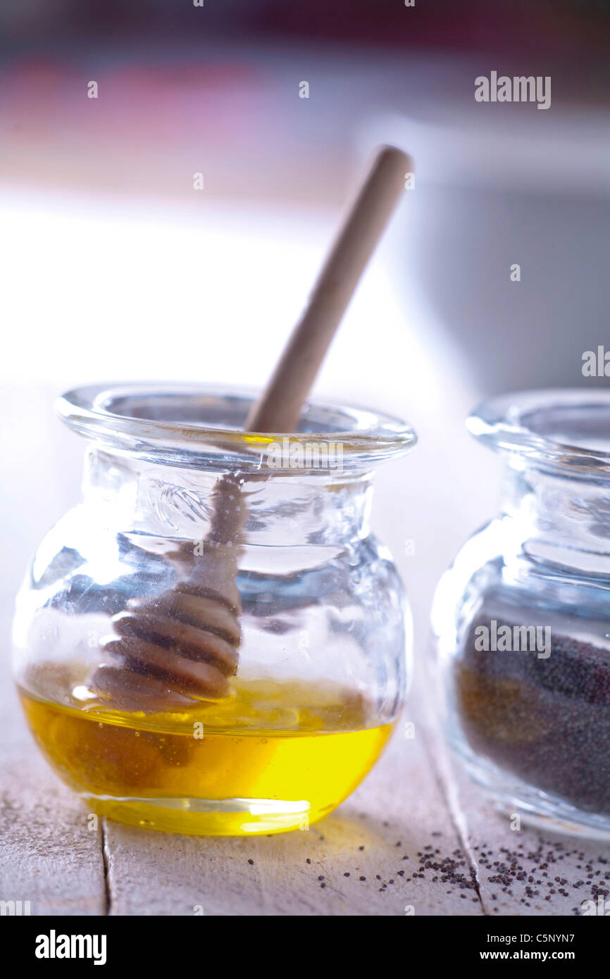 Ingredienti per i semi di papavero dolci (Makagigi) Foto Stock