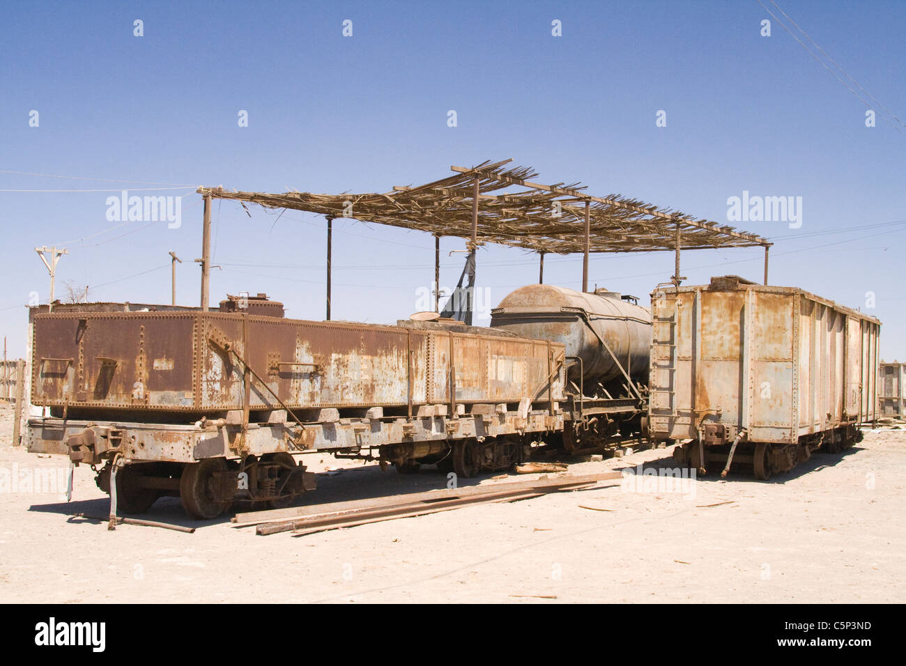 Vecchio nolo auto in Humberstone, una città fantasma in Cile America del Sud Foto Stock