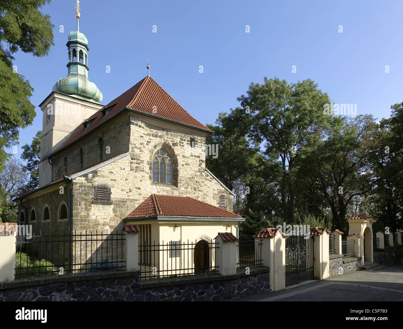 Basilica romanica di San Venceslao a Praga - Prosek da XI-XII secolo Foto Stock