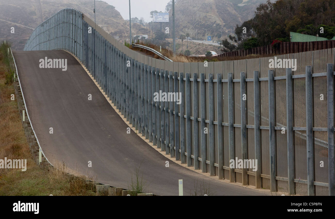 Stati Uniti-Messico recinzione di confine Foto Stock