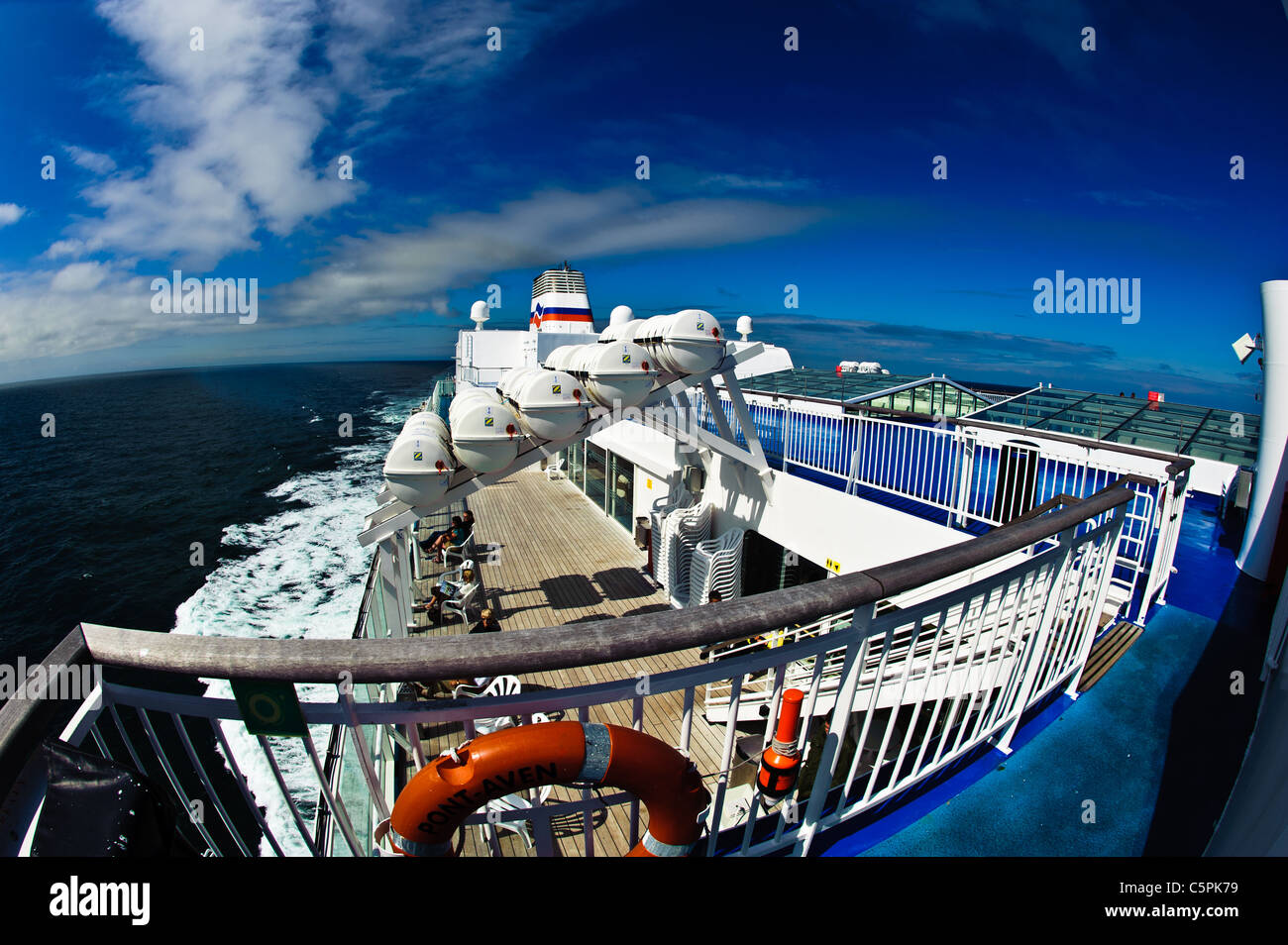 A bordo dei traghetti Brittant mv Pont Aven a vela nel Golfo di Biscaglia Foto Stock