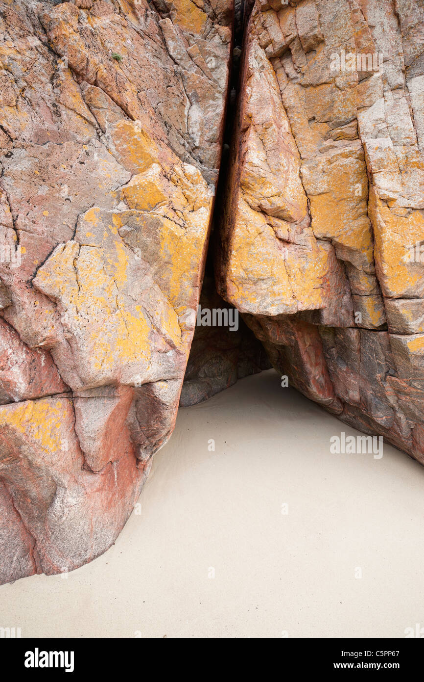Modelli di roccia a Oldshoremore beach, Sutherland, Highland, Scotland, Regno Unito Foto Stock