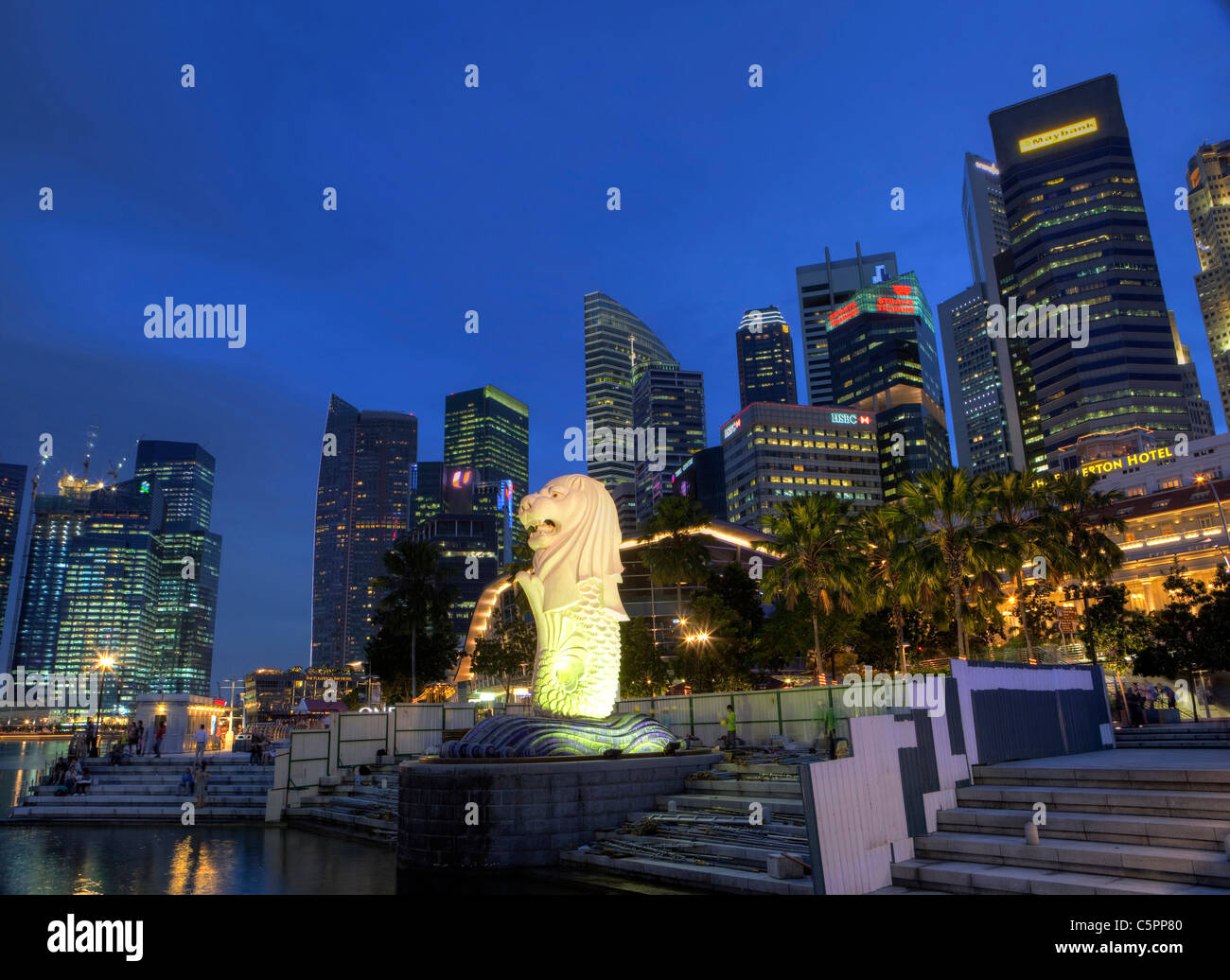 Skyline notturno, Singapore Foto Stock