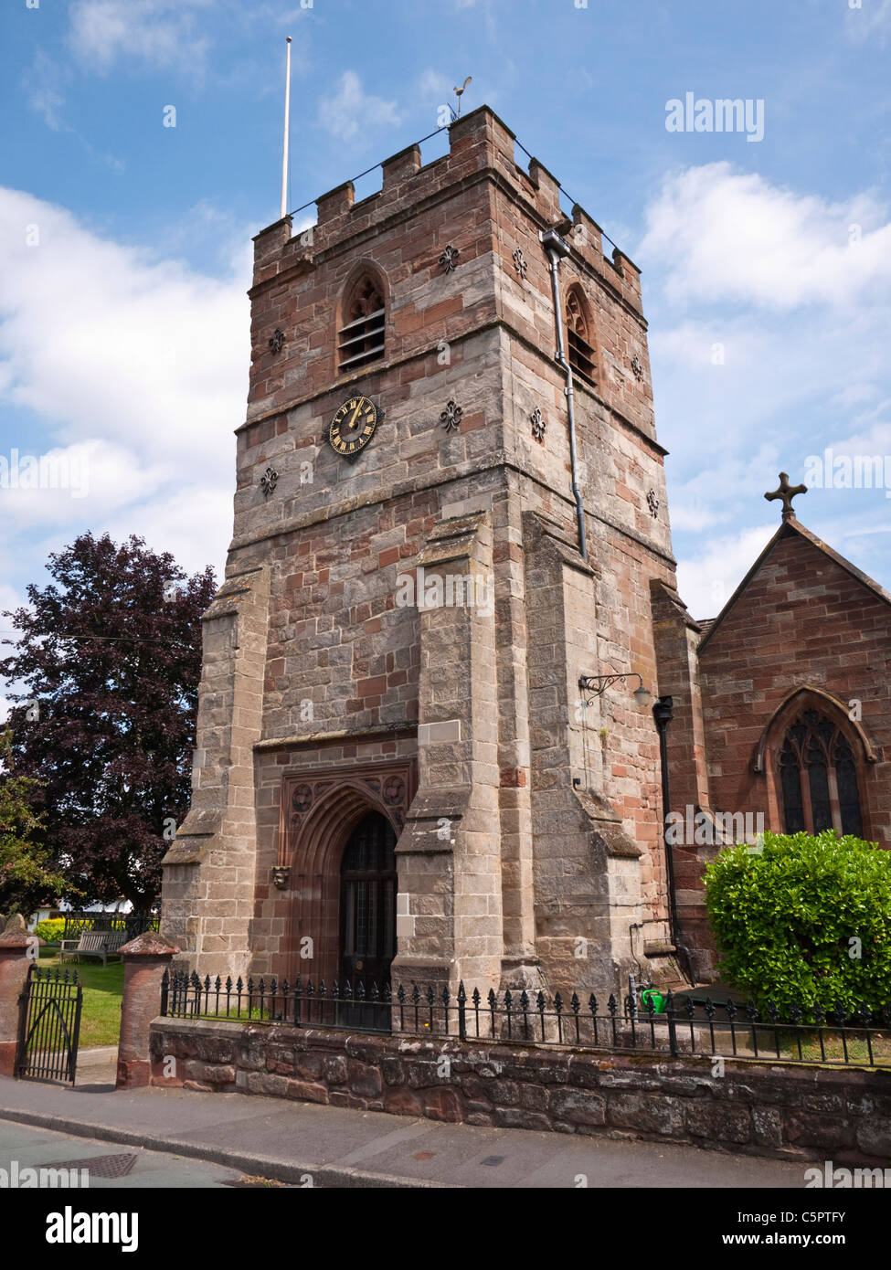 Chiesa di tutti i Santi nel South Staffordshire villaggio di Trysull Foto Stock